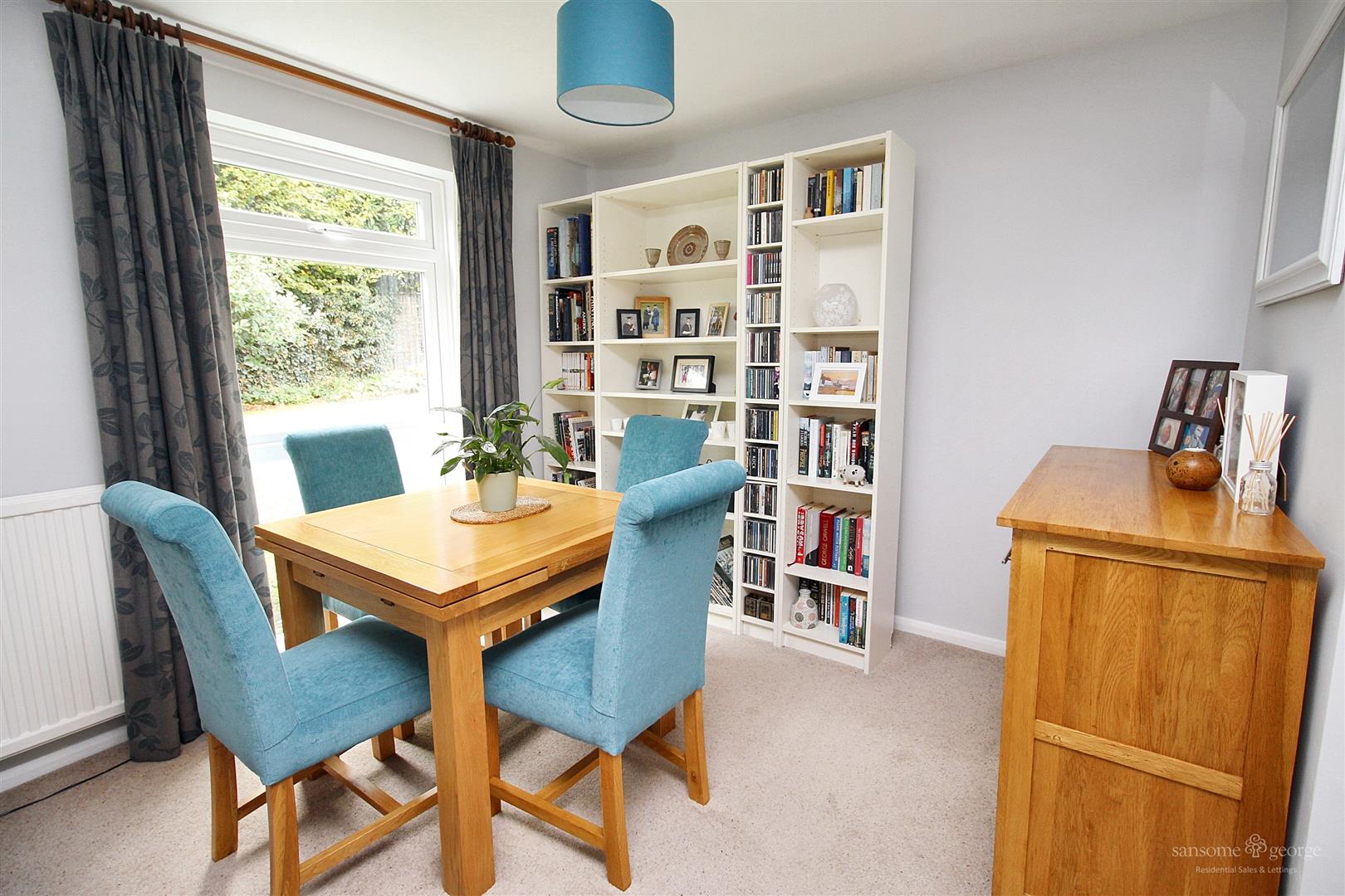Mackay Close, Calcot, Reading